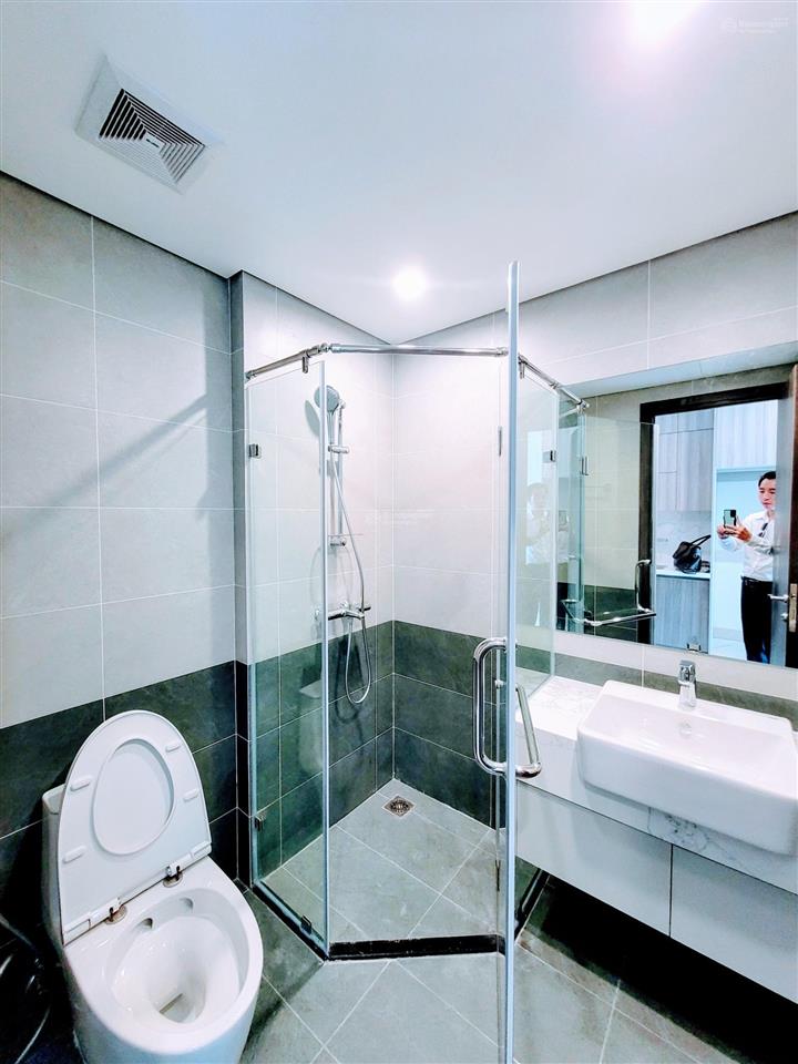 Studio opus one os2xx. 15, studio hoa hậu view hồ & cv, 34m2. giá chỉ 2,723 tỷ. vinhomes grand park