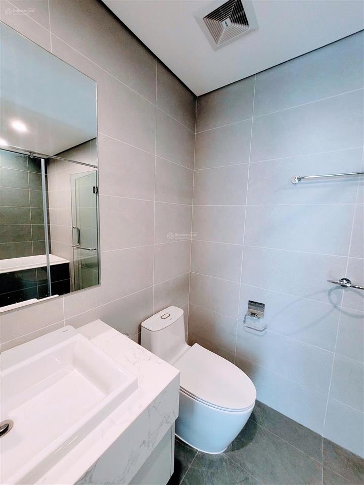 Cho thuê 3pn 100m2 opus one, chỉ 19 triệu/tháng, nội thất cơ bản. vinhomes grand park. chính chủ
