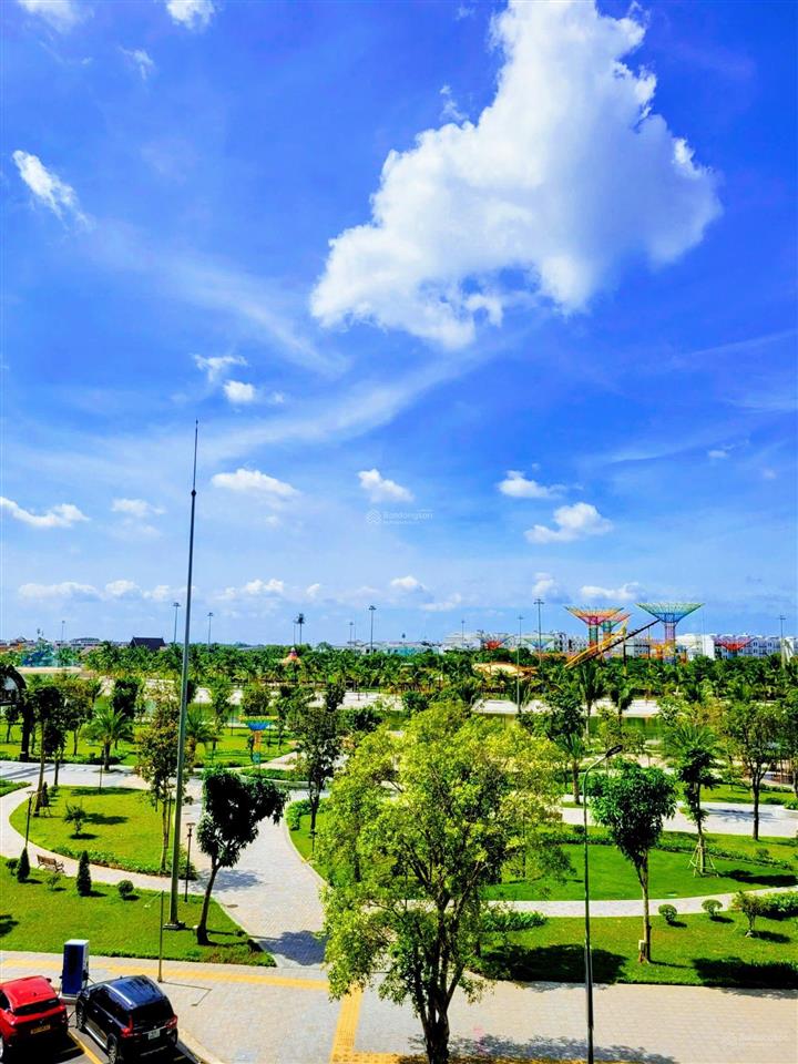 Cho thuê 3pn 100m2 opus one, chỉ 19 triệu/tháng, nội thất cơ bản. vinhomes grand park. chính chủ