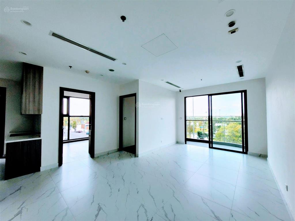 Cho thuê 3pn 100m2 opus one, chỉ 19 triệu/tháng, nội thất cơ bản. vinhomes grand park. chính chủ