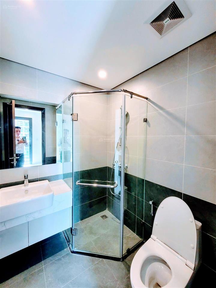Cho thuê 3pn 100m2 opus one, chỉ 19 triệu/tháng, nội thất cơ bản. vinhomes grand park. chính chủ