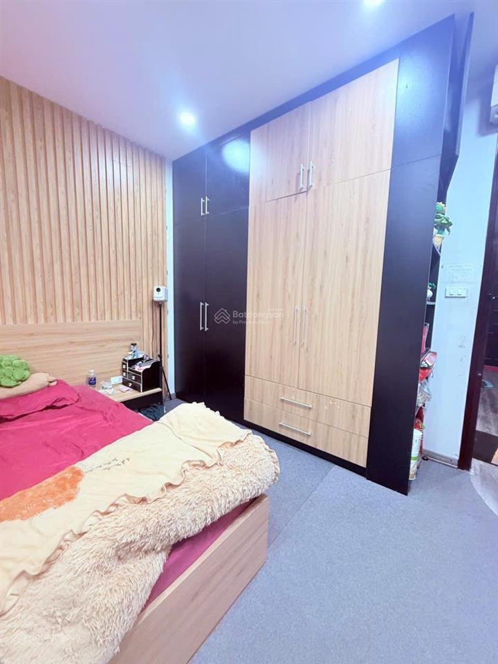 Em chính chủ sổ + chính chủ em đang kinh doanh. cần bán căn nhà mặt tiền tăng thiết giáp
