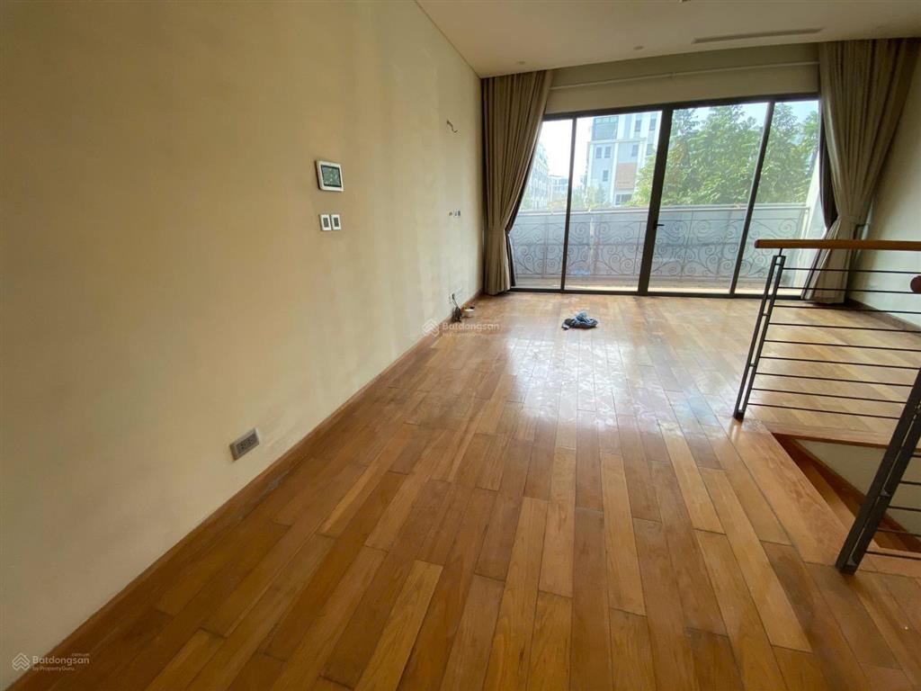 Chính chủ cho thuê gấp the manor central park nguyễn xiển 75m2, 5 tầng, mt 6m giá hời 28tr/th