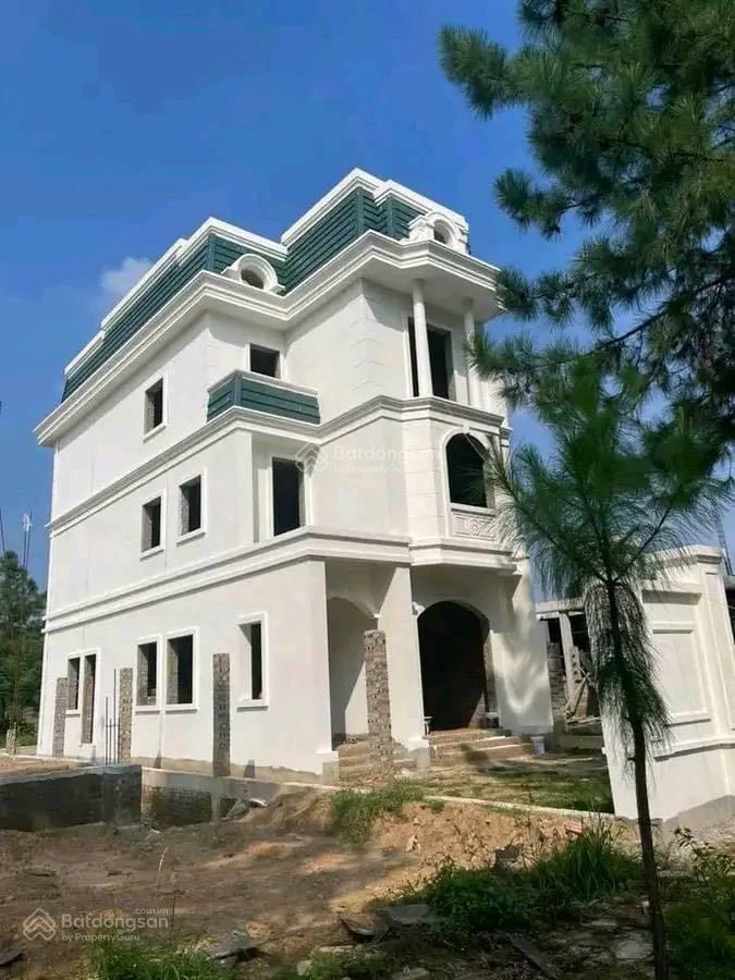 Chủ nhà gửi bán nhanh căn 200m2, mặt tiền 10m, hướng tây tứ trạch, đường lớn (miễn tg)