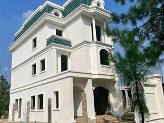 Chủ nhà gửi bán nhanh căn 200m2, mặt tiền 10m, hướng tây tứ trạch, đường lớn (miễn tg)