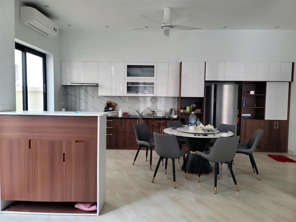 Chính chủ cần cho thuê biệt thự 200m2, full đồ, chỉ việc xách vali vào ở. dự án the phoenix garden