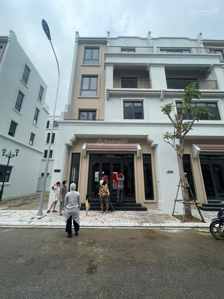 Bán nhanh trong tháng 8. căn liền kề 96m2, giá 15,x tỷ. phân khu hừng đông. vinhomes wonder city