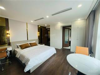 Bán căn góc 2pn 2vs 2 ban công. dt 74,7m2 view starlake, hồ tây. full đồ. sẵn sổ