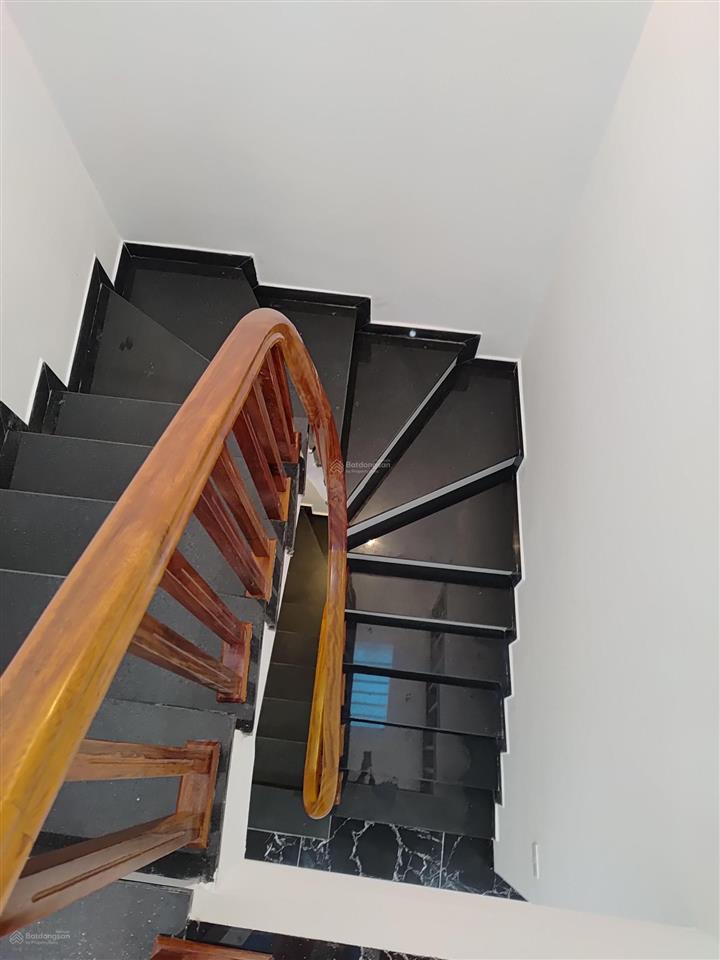 Cần bán nhà 4 tầng nội thất sang đông mỹ  thanh trì  đt 0978 733 ***