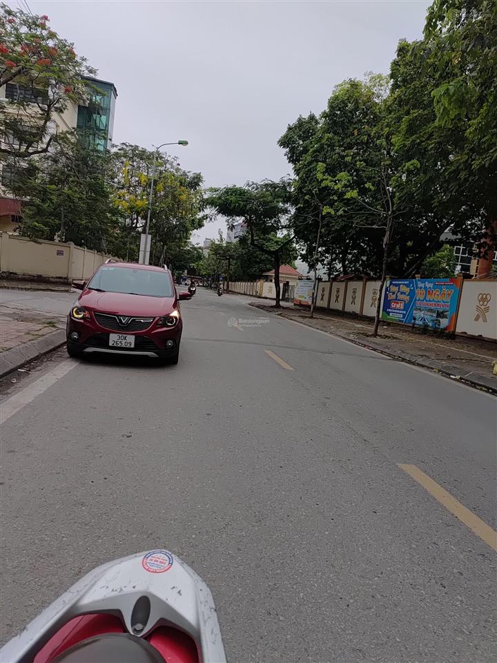 Bán nhà 6 tầng thang máy mặt đường trung tâm thanh trì  hà nội  giá chào 12 tỷ