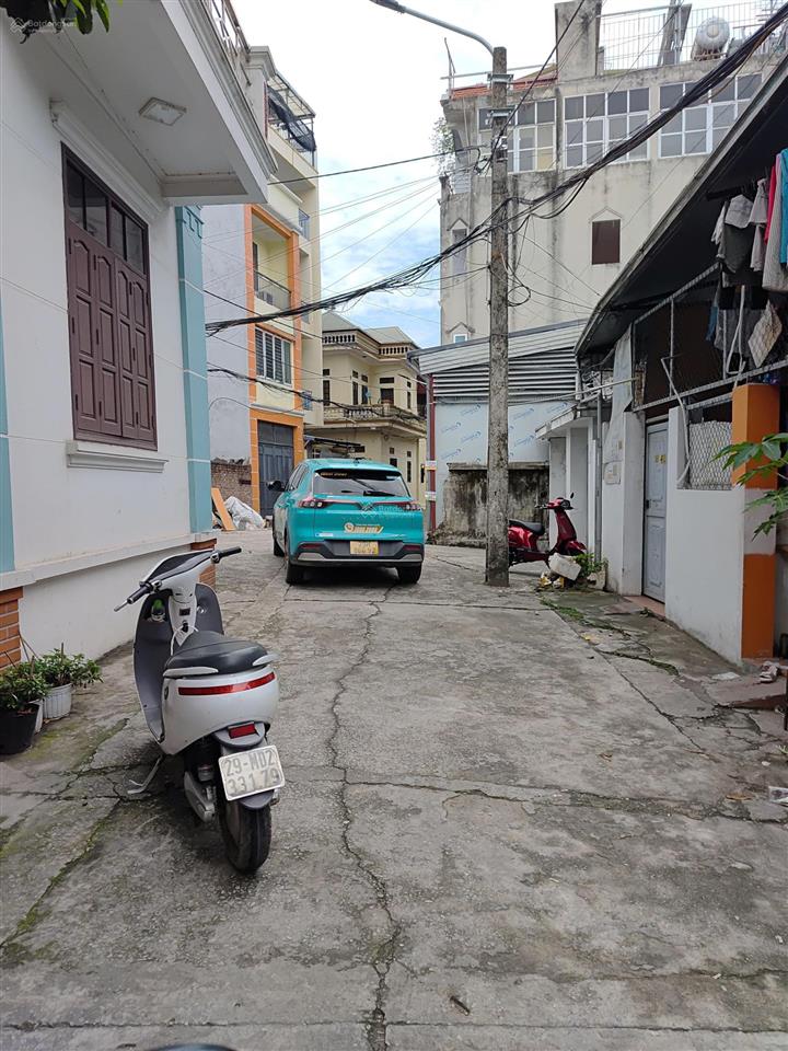 Đất 60 m² đường thông 2 ô tô tránh tứ hiệp  thanh trì  giá chào  8.9 tỷ    0978 733 ***