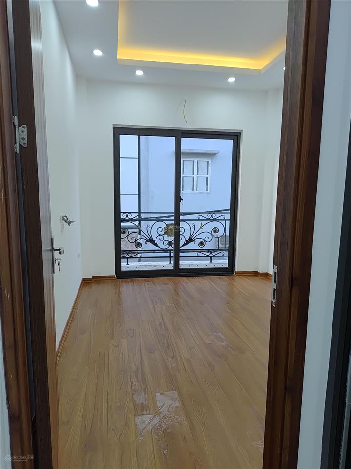 Nhà đẹp 4 tầng đường thông ô tô chạy thọ am  nam phù  hà nội  giá nhỉnh 6 tỷ