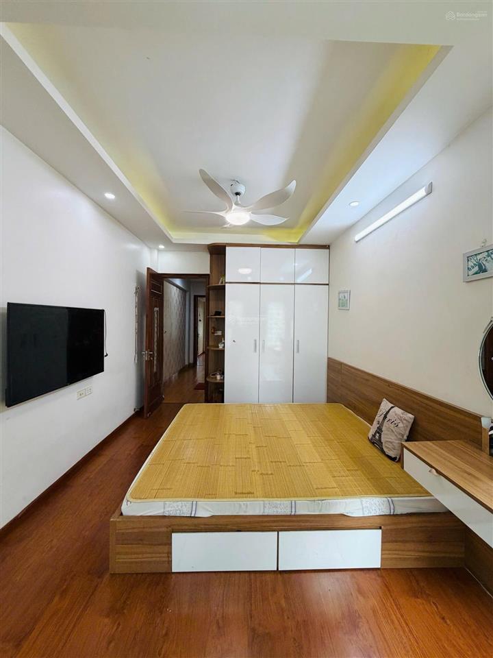 Bán nhà 4.5 tầng 858 kim giang  p. thanh liệt  hà nội  giá 9,5 tỷ