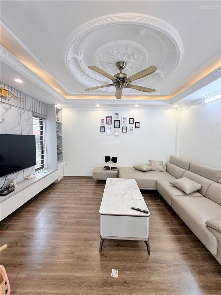 Nhà 4.5 tầng ô tô đỗ cửa tứ hiệp  thanh trì  hà nội  giá chào 7,8 tỷ