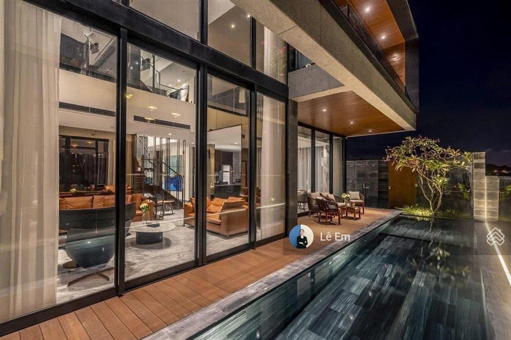 Biệt thự ba mặt tiền view sông trực diện  quận ngũ hành sơn  đà nẵng