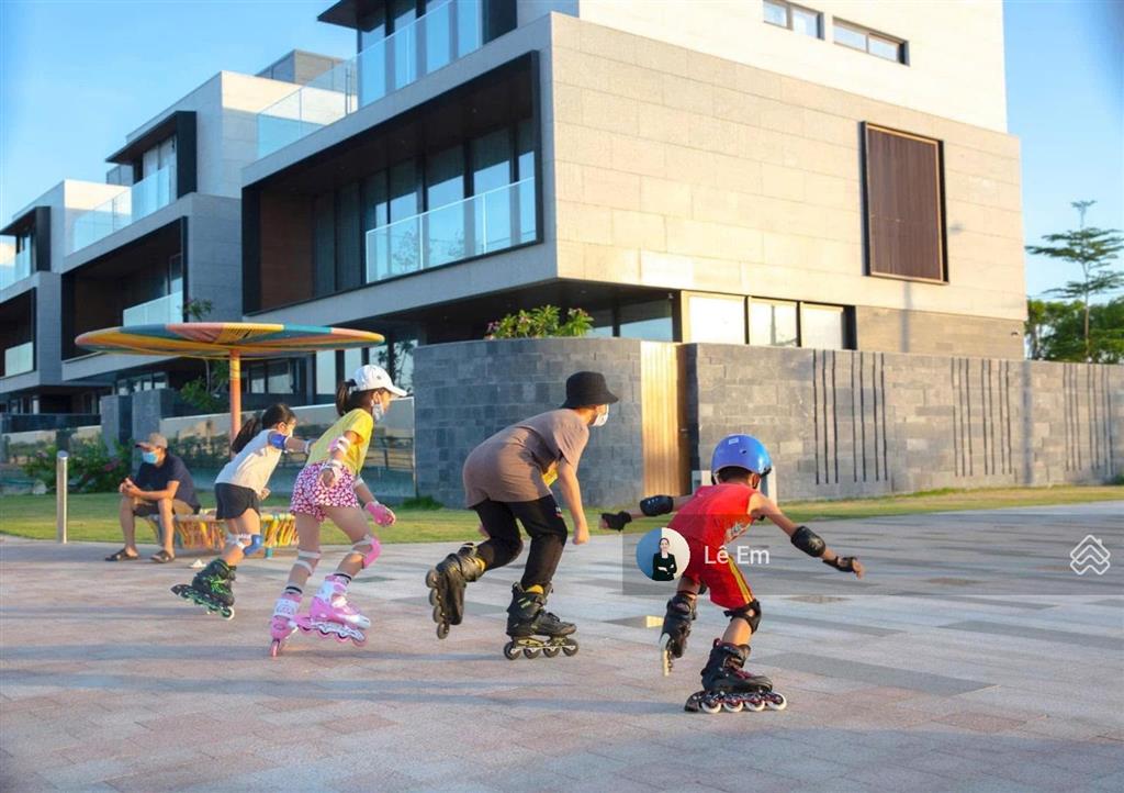 Biệt thự ba mặt tiền view sông trực diện  quận ngũ hành sơn  đà nẵng
