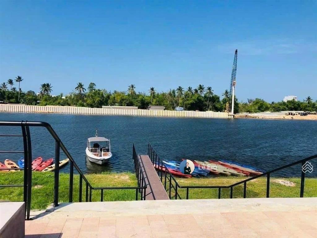 Biệt thự ba mặt tiền view sông trực diện  quận ngũ hành sơn  đà nẵng