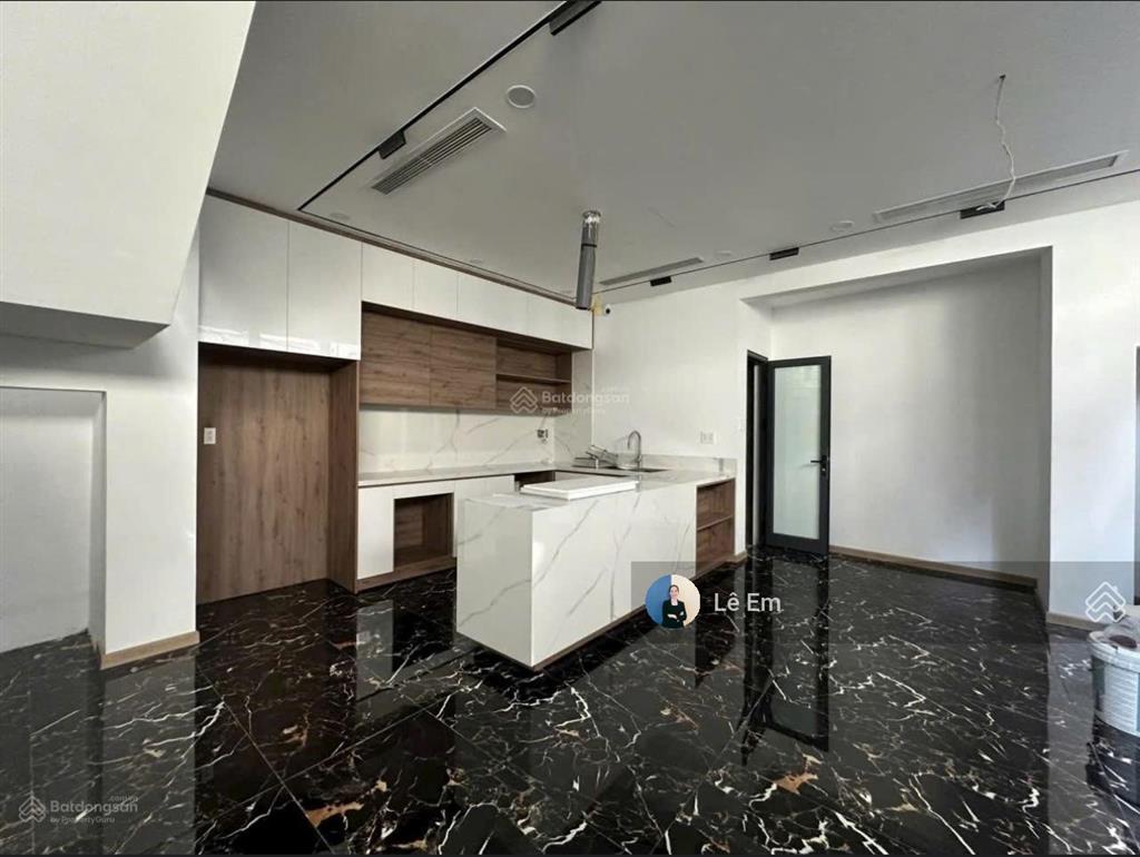 Bán nhà mặt tiền trung tâm hải châu  đà nẵng