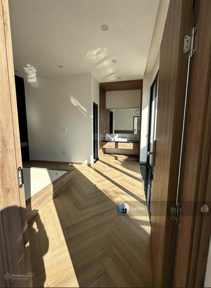 Bán nhà mặt tiền trung tâm hải châu  đà nẵng