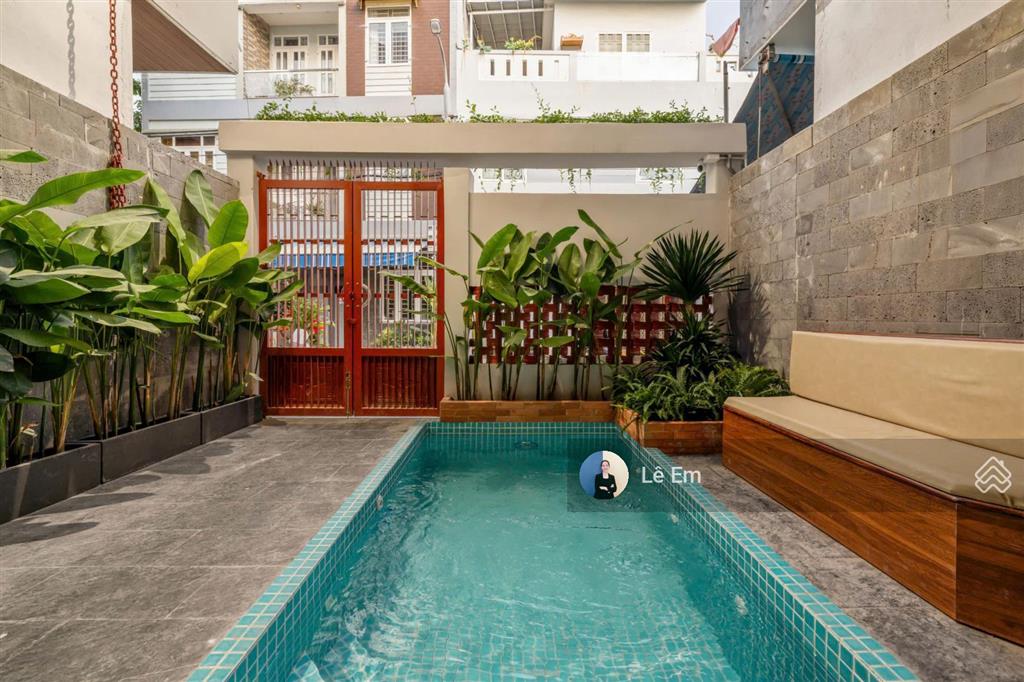 Nhà mặt phố  hai mặt thoáng  trung tâm quận sơn trà  dòng tiền 60tr/tháng  giá tốt