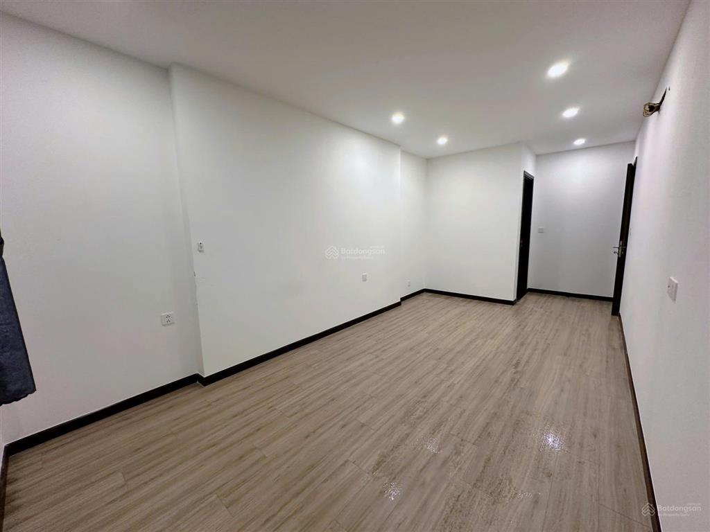 Rẻ c sky view 80 m2 2pn  2wc giá 2 tỷ 050, ra gấp trong tuần