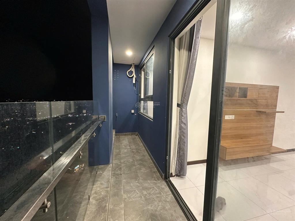 Rẻ c sky view 80 m2 2pn  2wc giá 2 tỷ 050, ra gấp trong tuần
