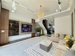 Bán nhà khu đô thị mỹ gia, full nội thất đẹp, có thang máy.