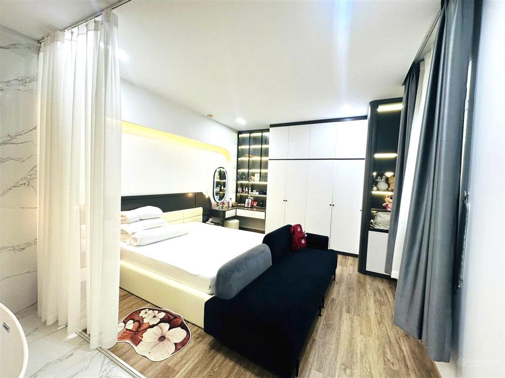 Bán nhà 2 mặt tiền đường lê hồng phong, phường năm nha trang