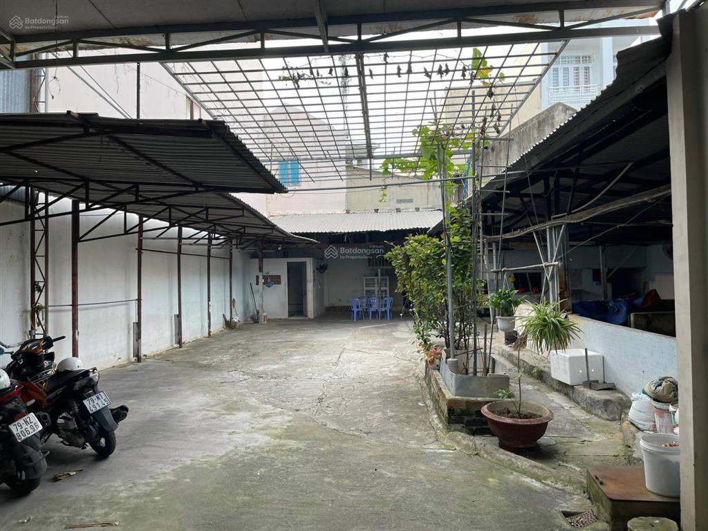 Cho thuê nhà 3 tầng, diện tích 433m, ngang 7m, mặt tiền đường lê hồng phong, phường nam nha trang.