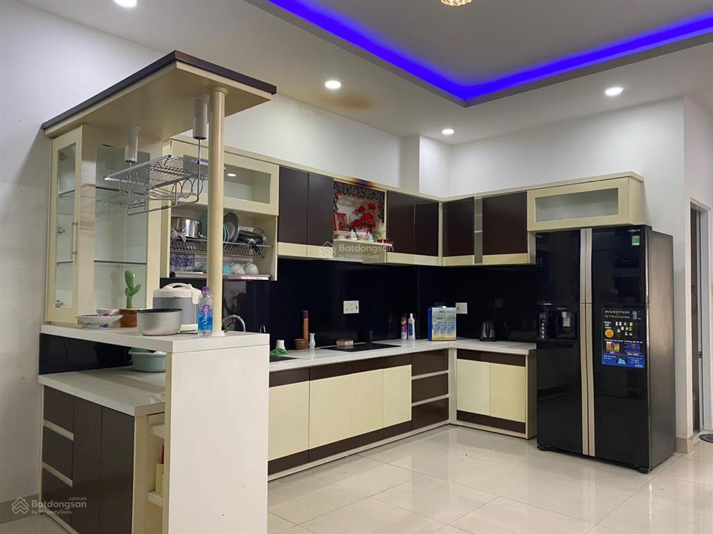 Cho thuê nhà 3 tầng, diện tích 433m, ngang 7m, mặt tiền đường lê hồng phong, phường nam nha trang.