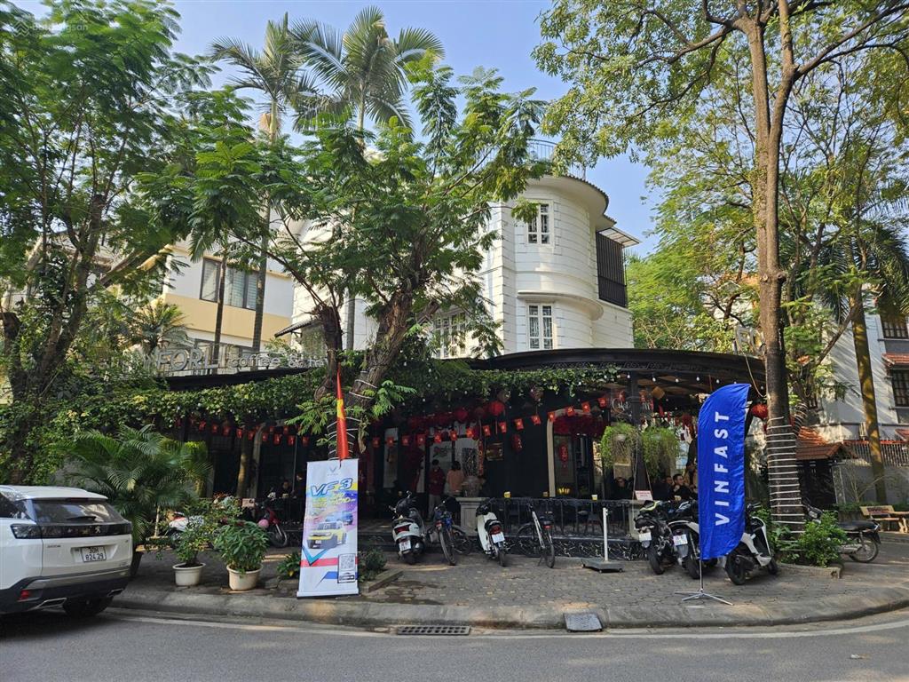 Biệt thự góc linh đàm  3 mặt thoáng  đỗ cùng lúc 20 ô tô  vừa ở vừa khai thác dòng tiền