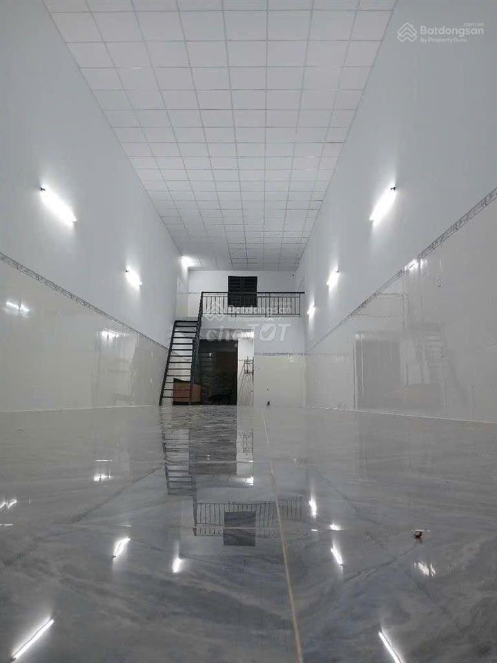 Nhà cho thuê hẻm 8m đường lê trọng tấn .dt 5,5 x30m c4 gác lửng 2pn 2wc