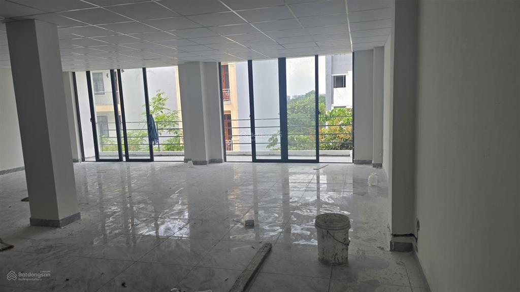 Nhà cho thuê 1/ trường chinh .p.tây thạnh( ngay kcn tân bình .dt 10x18m 3 lầu mới 100% giá 38tr