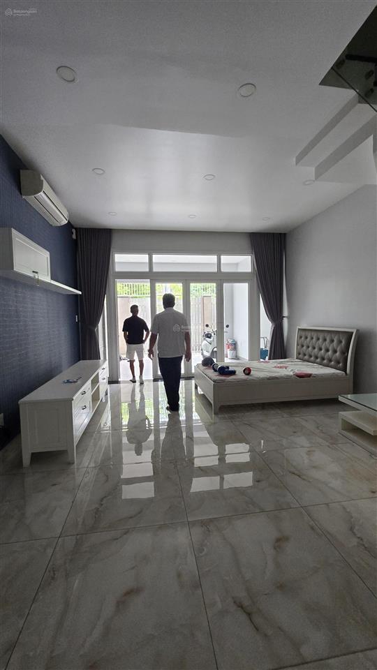 Cho thuê nhà khu vip 295 tân kỳ tân quý, dt 5x20m đúc 3 lầu full nội thất giá 25tr