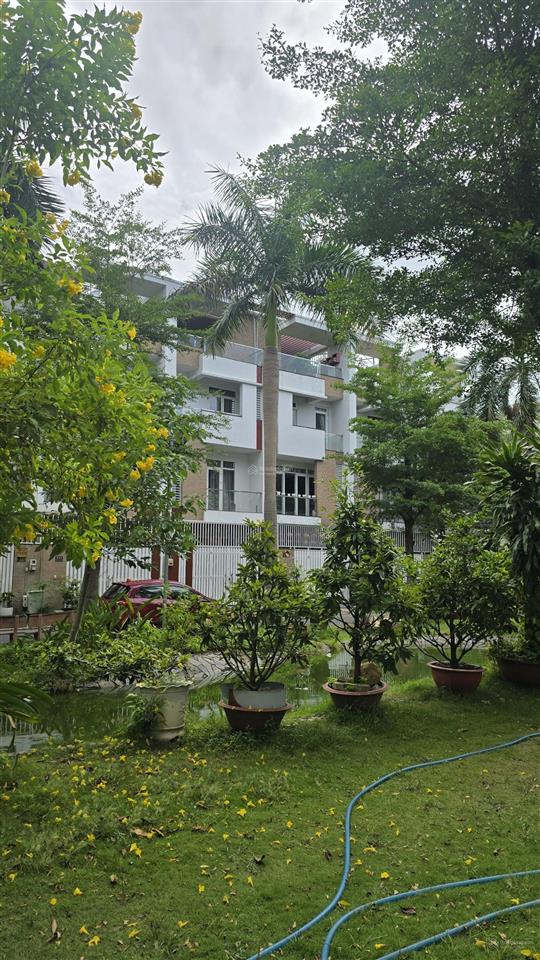 Cho thuê nhà khu vip 295 tân kỳ tân quý, dt 5x20m đúc 3 lầu full nội thất giá 25tr