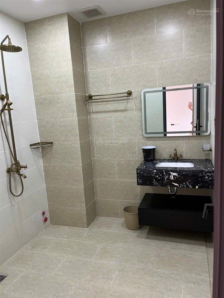 Nhà cho thuê 1/ đường nguyễn hữu dật .p.tây thạnh,dt 4x20m 1 lửng 3 lầu fun nội thất giá 28tr/1 t