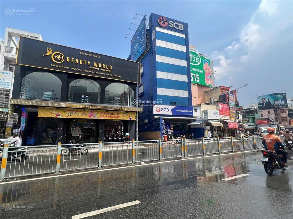 Cho thuê căn nhà liền kề ngay mặt tiền đường lũy bán bích, quận tân phú ngay ngã tư cực sầm uất,