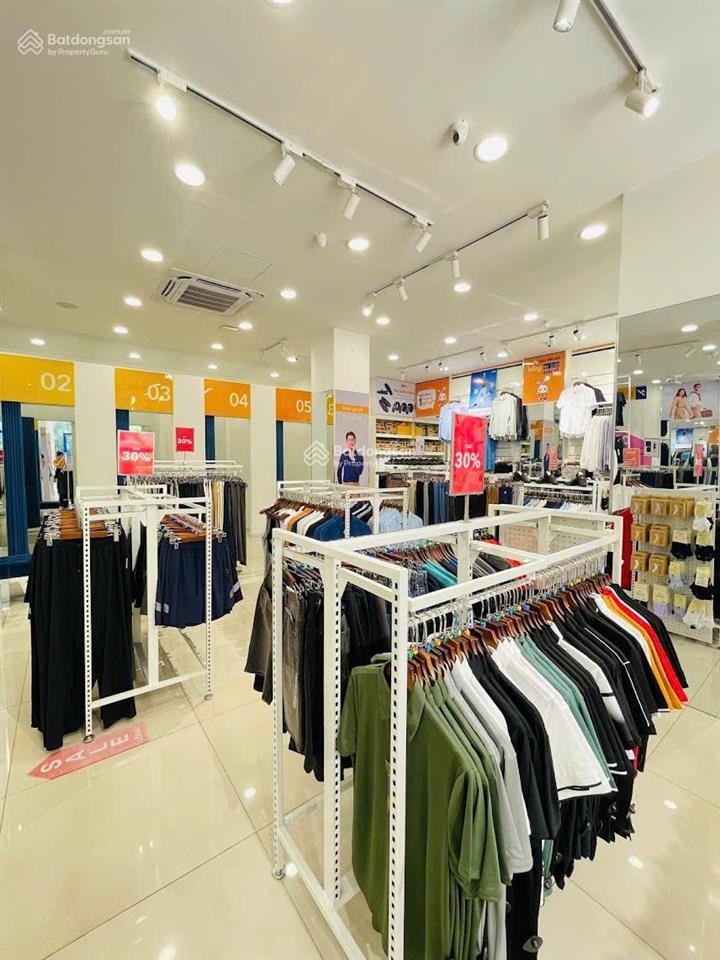 Cho thuê nhà mặt tiền quang trung, ngay ngã 5 gò vấp. dt 10x30m, 2 lầu,  0907 448 *** mr bằng