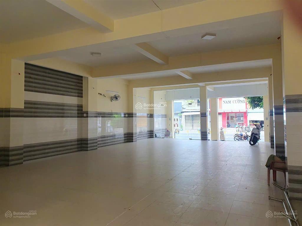 Cho thuê nhà mặt tiền đường hậu giang, q6. dt 8x25m, 6 lầu, thang máy giá 79tr,  0907 448 ***