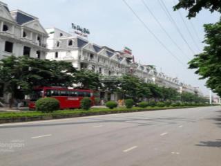 Cho thuê biệt thự liền kề tp giao lưu dt 100m2/sàn, cơ bản 6 tầng x 1 hầm có thang máy 55tr/ tháng