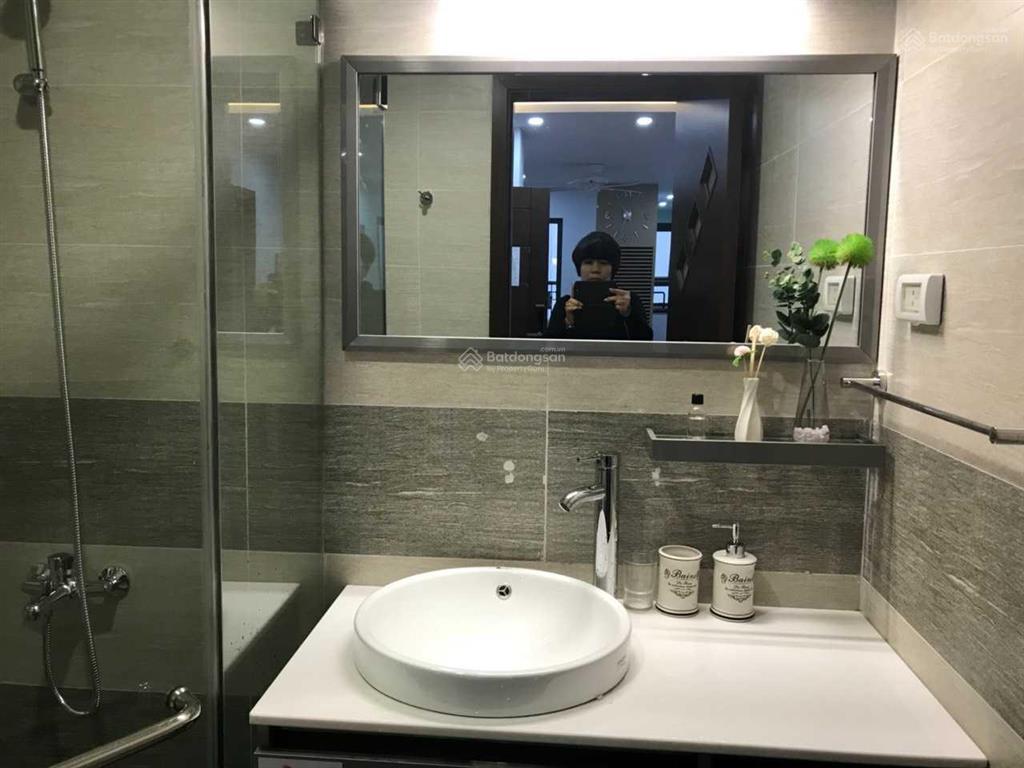 Cho thuê căn hộ chung cư học viện quốc phòng 106m2, 3pn 2vs full đồ giá 13tr/ tháng.  0978 258 ***