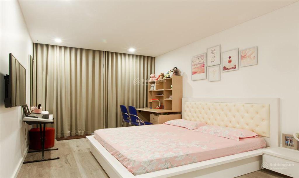Bán cc 6th element, 7,7 tỷ, 2pn + 1wc full đồ ban công nam view thoáng