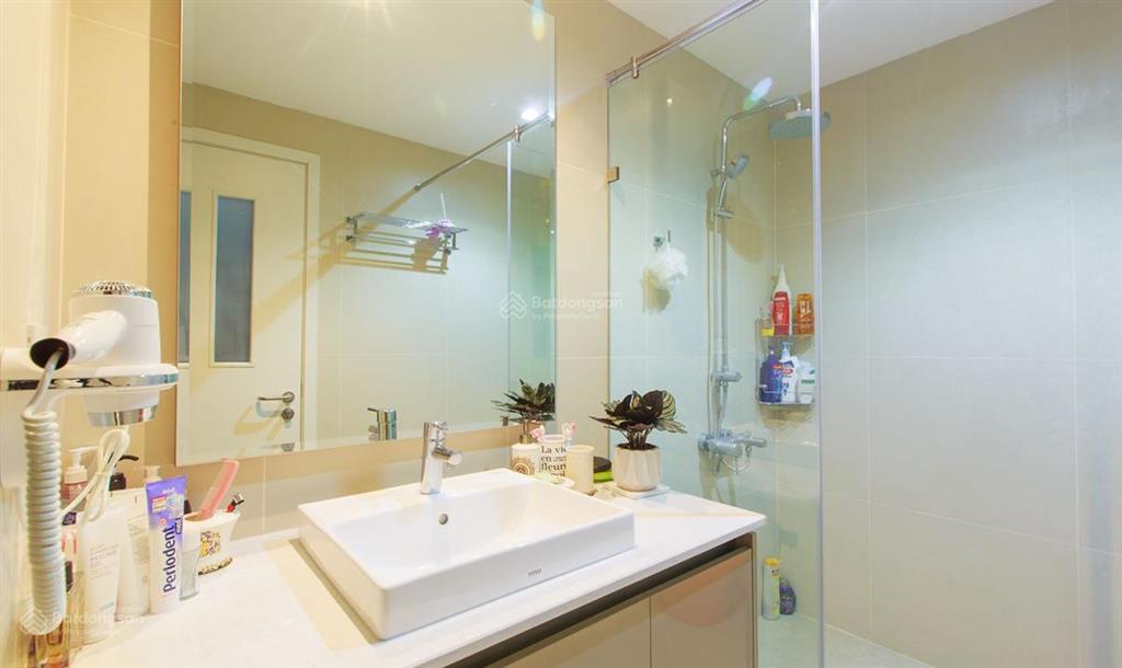 Bán cc 6th element, 7,7 tỷ, 2pn + 1wc full đồ ban công nam view thoáng