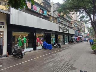 Cho thuê dt 999m2, 1 tầng, mt 50m mp phó đức chính, giá  285 tr/ tháng  0912 768 ***