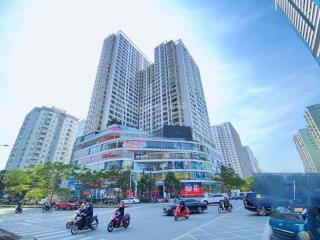 Cho thuê chân đế hồ gươm plaza, trần phú (hà đông). dt 190m2, 1 tầng, mt 30m, giá 90 triệu/th