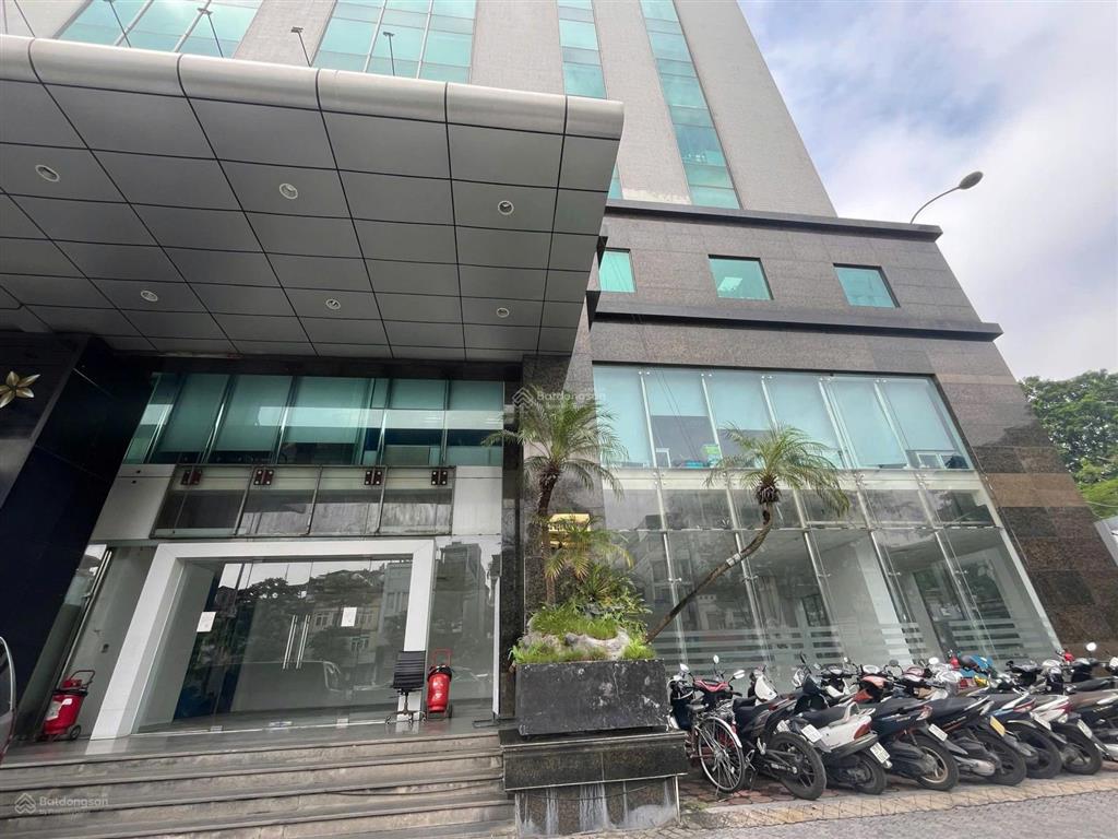Cho thuê bt nguyễn xuân khoát  ngoại giao đoàn, dt 430m2, 4 tầng, mt 20m, giá 170 triệu/tháng