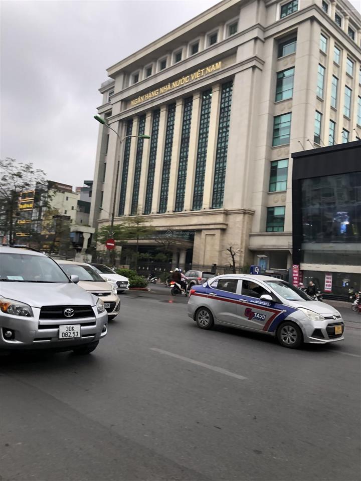 Cho thuê biệt thự pháp mp ngô thì nhậm  hai bà trưng, dt 300m2, 2 tầng, mt 15m, giá 250 tr/th