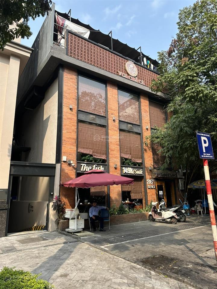 Cho thuê biệt thự pháp mp ngô thì nhậm  hai bà trưng, dt 300m2, 2 tầng, mt 15m, giá 250 tr/th