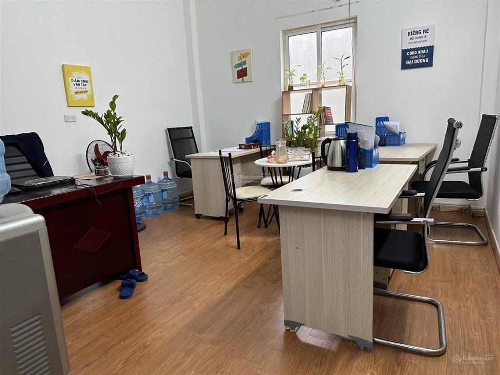 Văn phòng full tiện ích cầu giấy