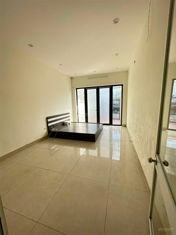 Cho thuê biệt thự kđt quang minh khuôn viên 363m2 dtxd 120m2 x 4 tầng đầy đủ nội thất
